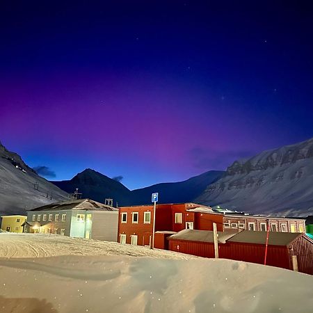 Haugen Pensjonat Svalbard Longyearbyen Zewnętrze zdjęcie