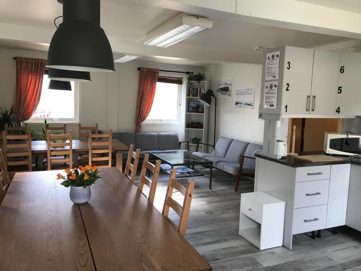 Haugen Pensjonat Svalbard Longyearbyen Zewnętrze zdjęcie