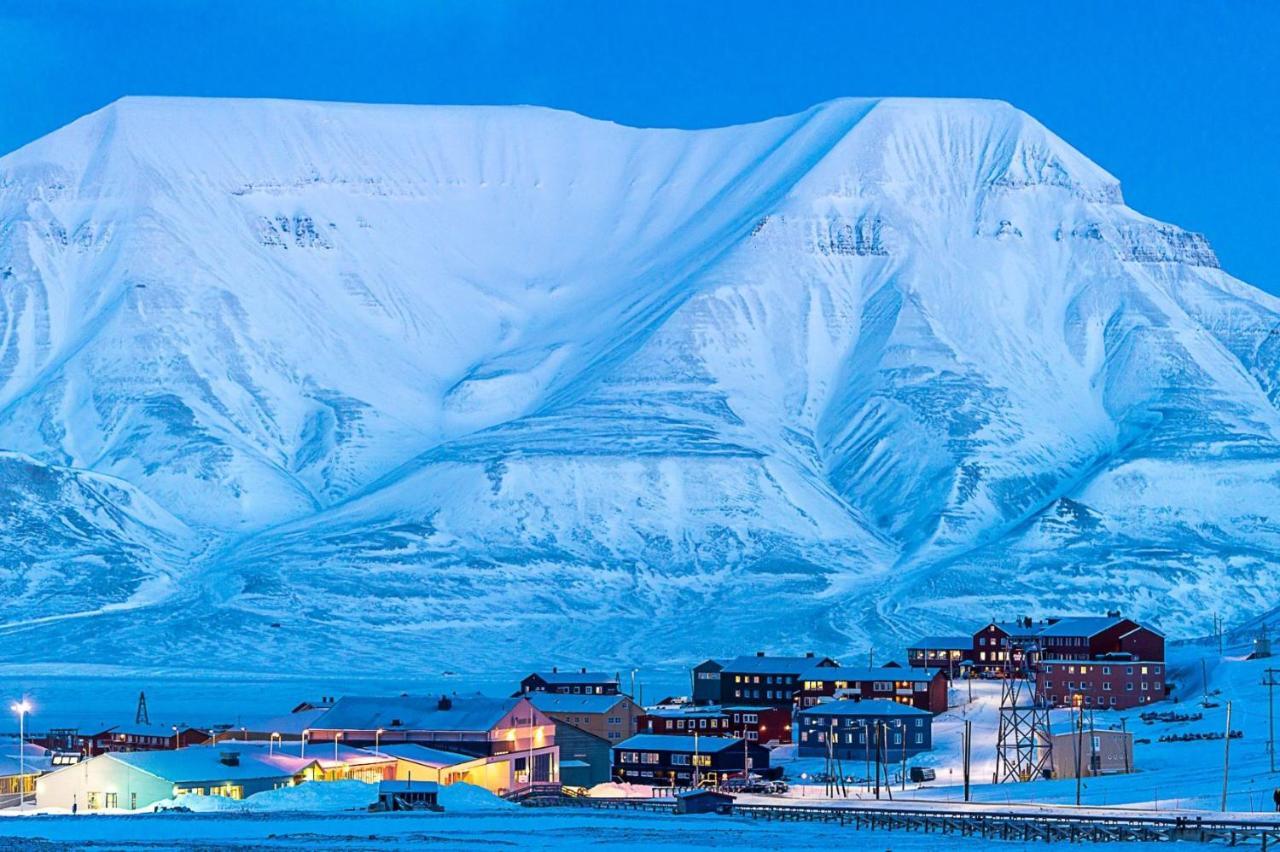 Haugen Pensjonat Svalbard Longyearbyen Zewnętrze zdjęcie