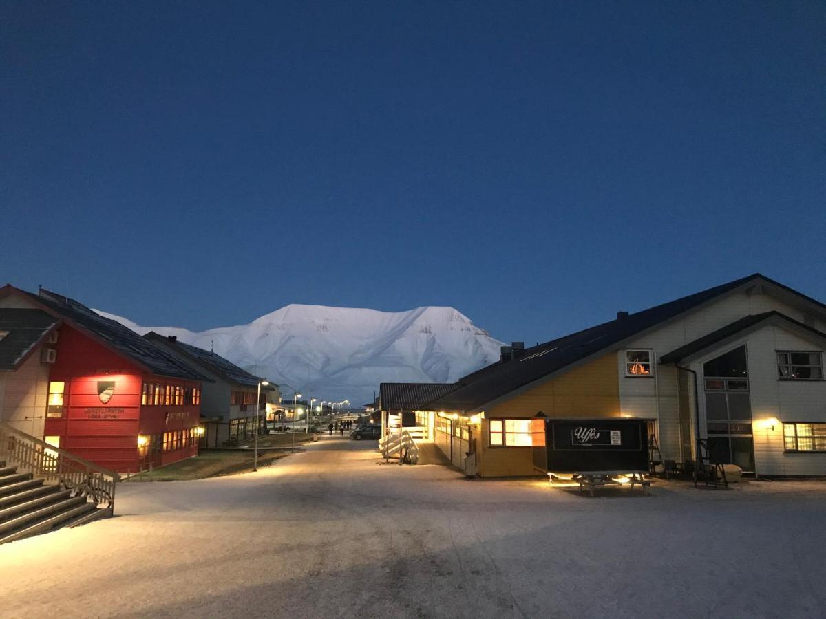 Haugen Pensjonat Svalbard Longyearbyen Zewnętrze zdjęcie