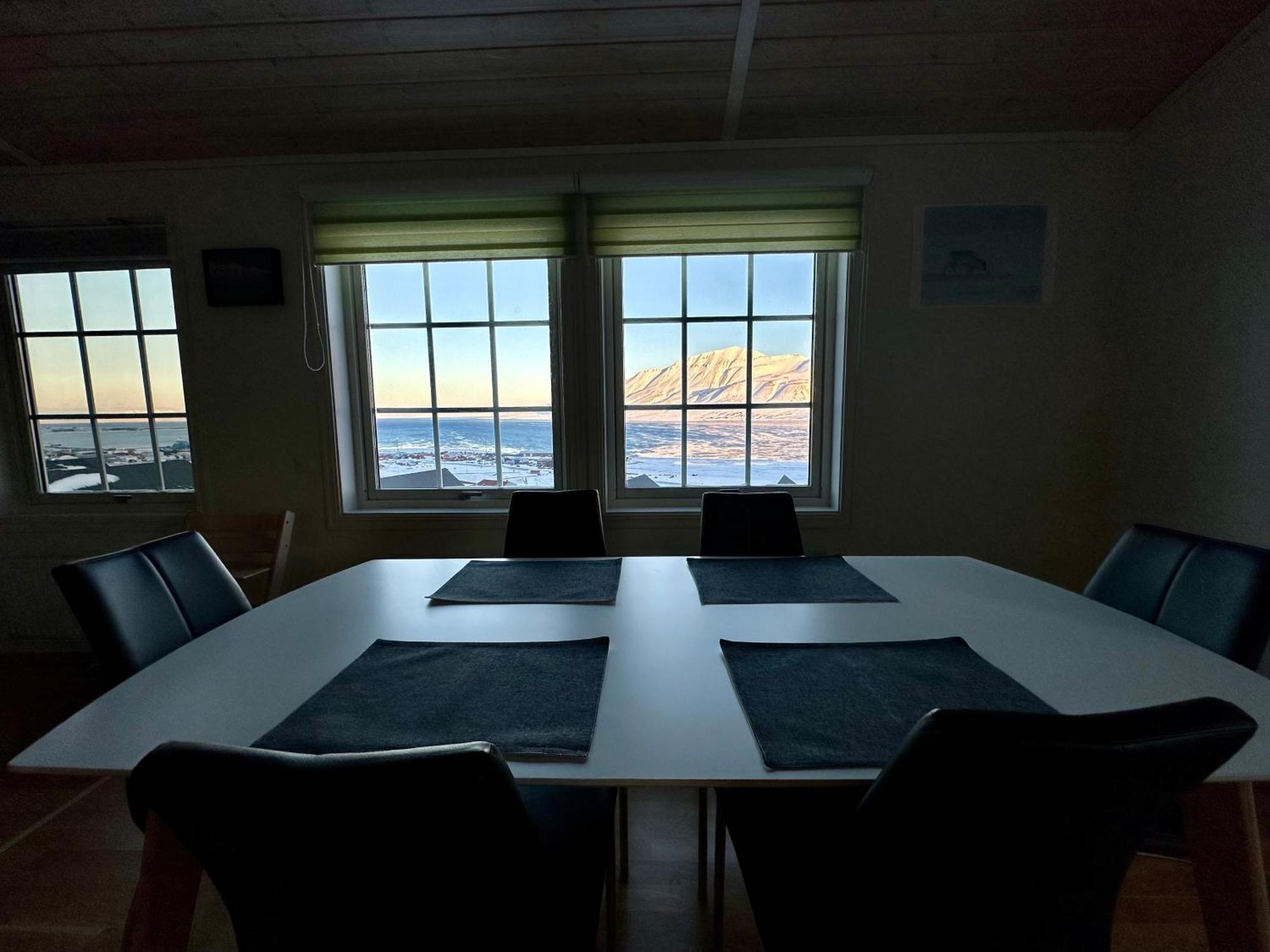 Haugen Pensjonat Svalbard Longyearbyen Pokój zdjęcie